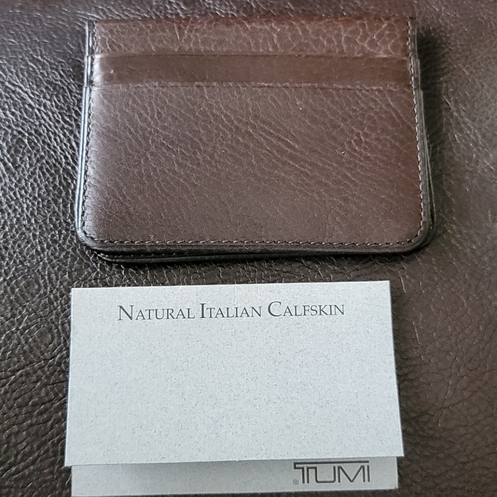 Men's tumi credit card holder with card/ID holder